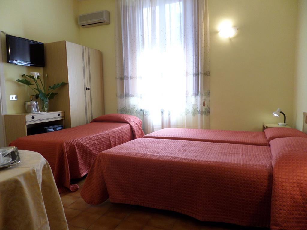 מונטה קטיני טרמה Hotel Delizia Genovese מראה חיצוני תמונה